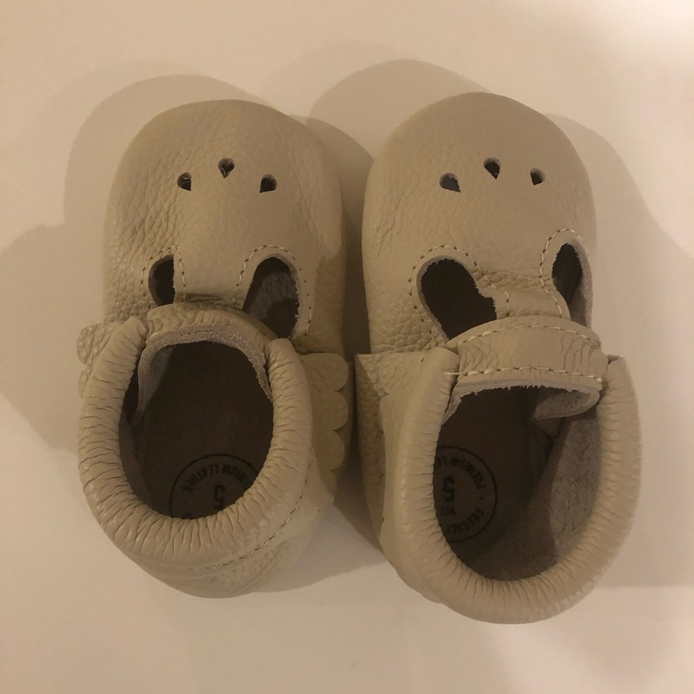 NWOT Freshly Picked size 5